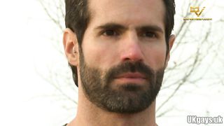 Muscle homo pee and facial cumshot