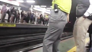 Str8 security guy bulge in metro
