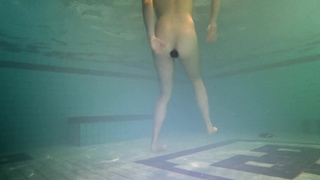 Taut Bootie Finds Fuck Stick Underwater and Swims with it