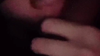 ベッドでギンギンになったチンチンを楽しそうに舐め回すイケメン社会人