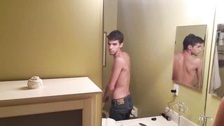 barely legal Yr elder gets Snooped on