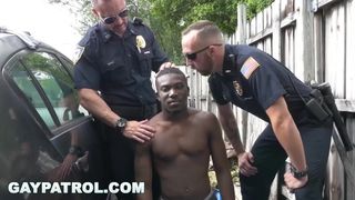 FAGGOT PATROL - Ebony Dude gets Unloaded by the Cops while Tagging up A Fence