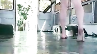 Painting my skoolie floor naked