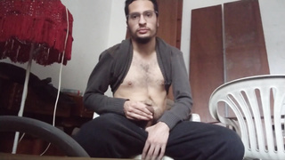 Sweater elevated / trunk out trousers and jack until Immense popshot