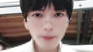 イケメンメガネ男子のチョコペロ！咀嚼音ちゅぱちゅぱ！046