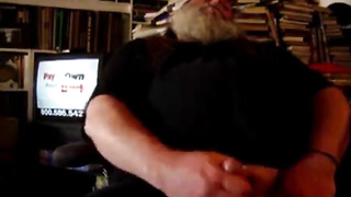 Fearded Daddy bear jerking and cumming 6