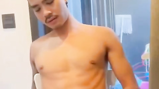 வலிமையான பெரிய சேவல் ஹார்ட் ஃபக்