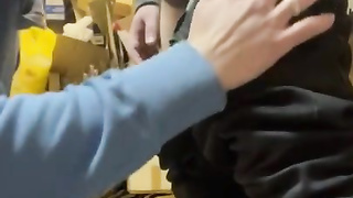 Отсосал начальнику на складе волосатый член