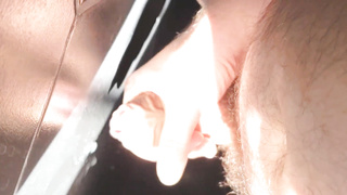 HUNK WANKING AND jizzing in the douche