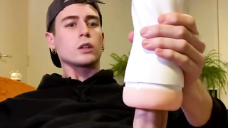 Red-Hot Twunk blows a load with a rigid giant sausage - CAM4 Masculine