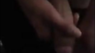 Amigao roludo gozando no vidro 3