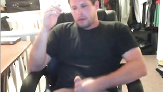 Hot straight guy on cam jacks off and cums 5