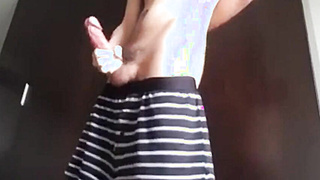 Big cock twink cumshot 9