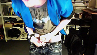 Amateur Twink's Huge Load on Webcam