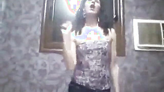 Egyptian Crossdresser Dances in Amateur Video 3