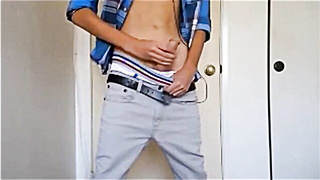 Lad Amateur Gets Off on Sagging