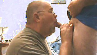 Yam-sized-Lollipop Teddy Blows Amateur Guy