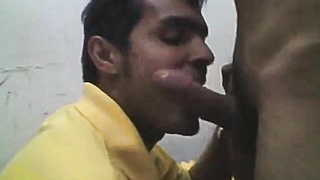 Chupando a Beto: Mamada Amateur de Twunk Latino