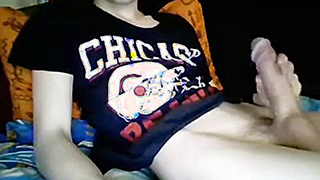 Ample Boi Bear Masturbates Off