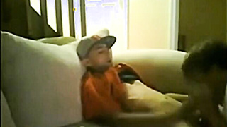 Father Gives Lad Thug His Very first SUCK OFF