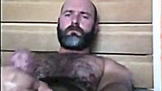 Osito se pajea solo en casa 3