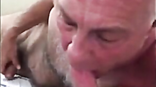 Amateur Dad Gives Oral job