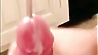 Amateur Dude's Solo Onanism Escapade