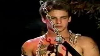 Les*Ss In Conformity