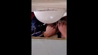 偷拍直男厕所打飞机撸管射完鸡巴还一动一动的